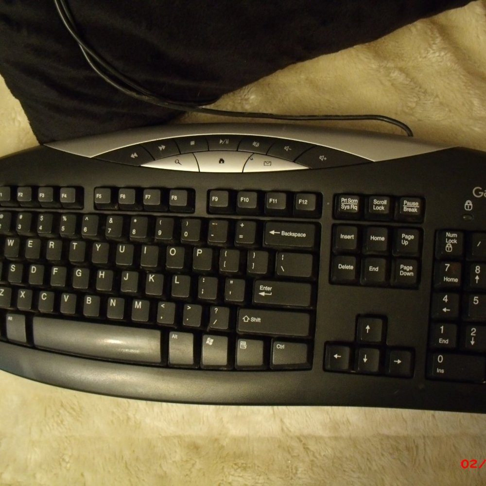 Gateway KB-0401 Black PS2 Wired Keyboard